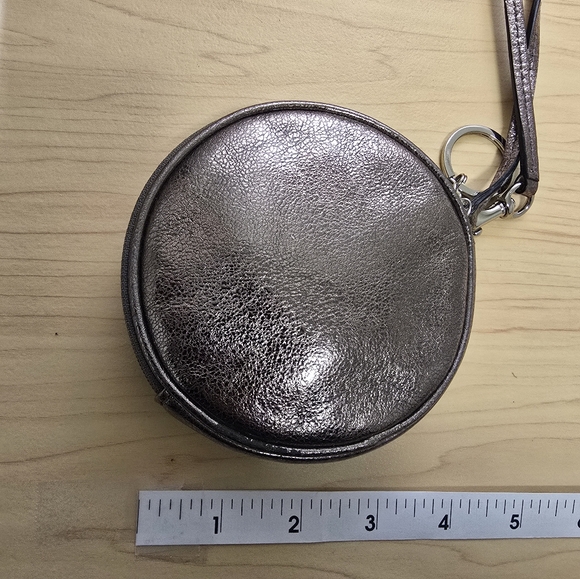 COACH Bronze Round Zip Coin Purse Metallic Pouch Wristlet Keyring *** - Picture 4 of 10